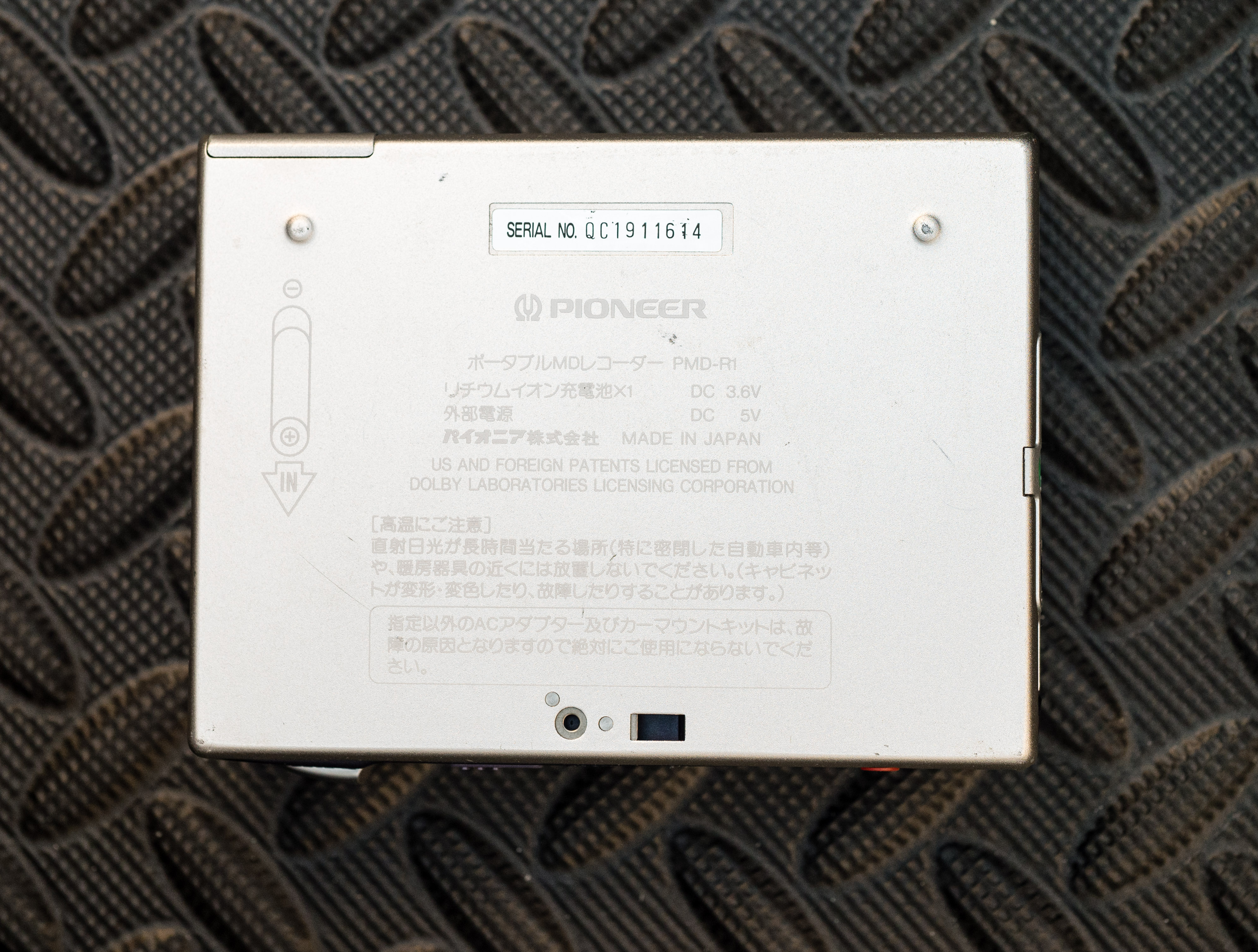 Pioneer PMD-R1 Bottom Pioneer PMD-R1 Bottom