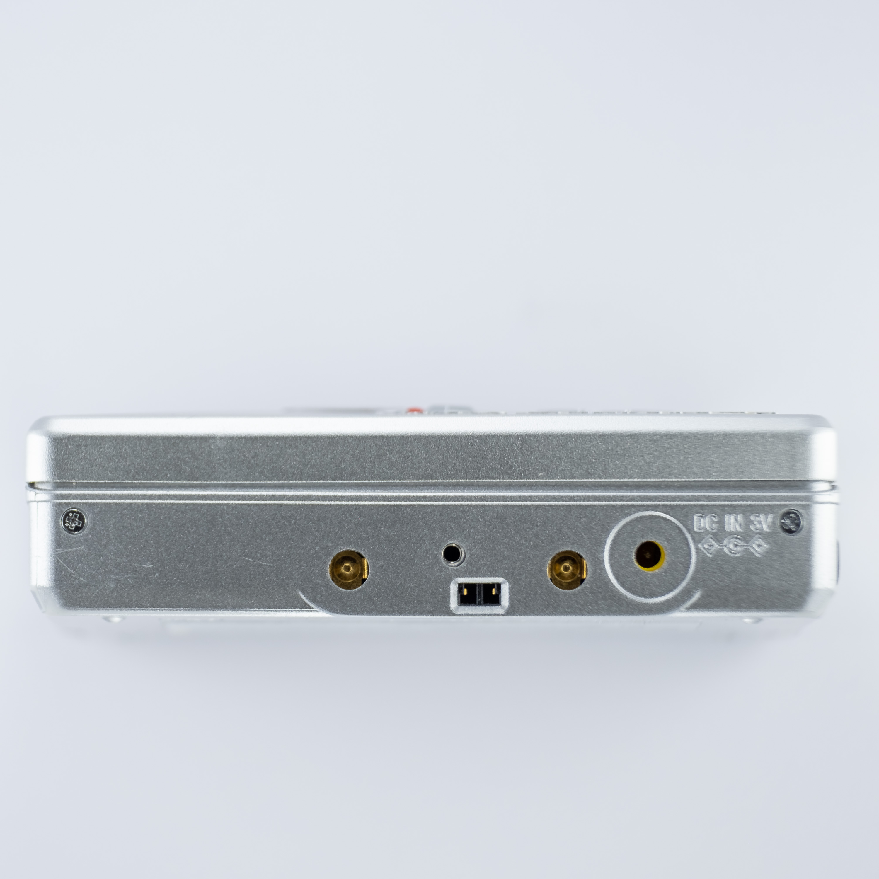 sony_mz_n710_silver_front.jpg sony_mz_n710_silver_front.jpg