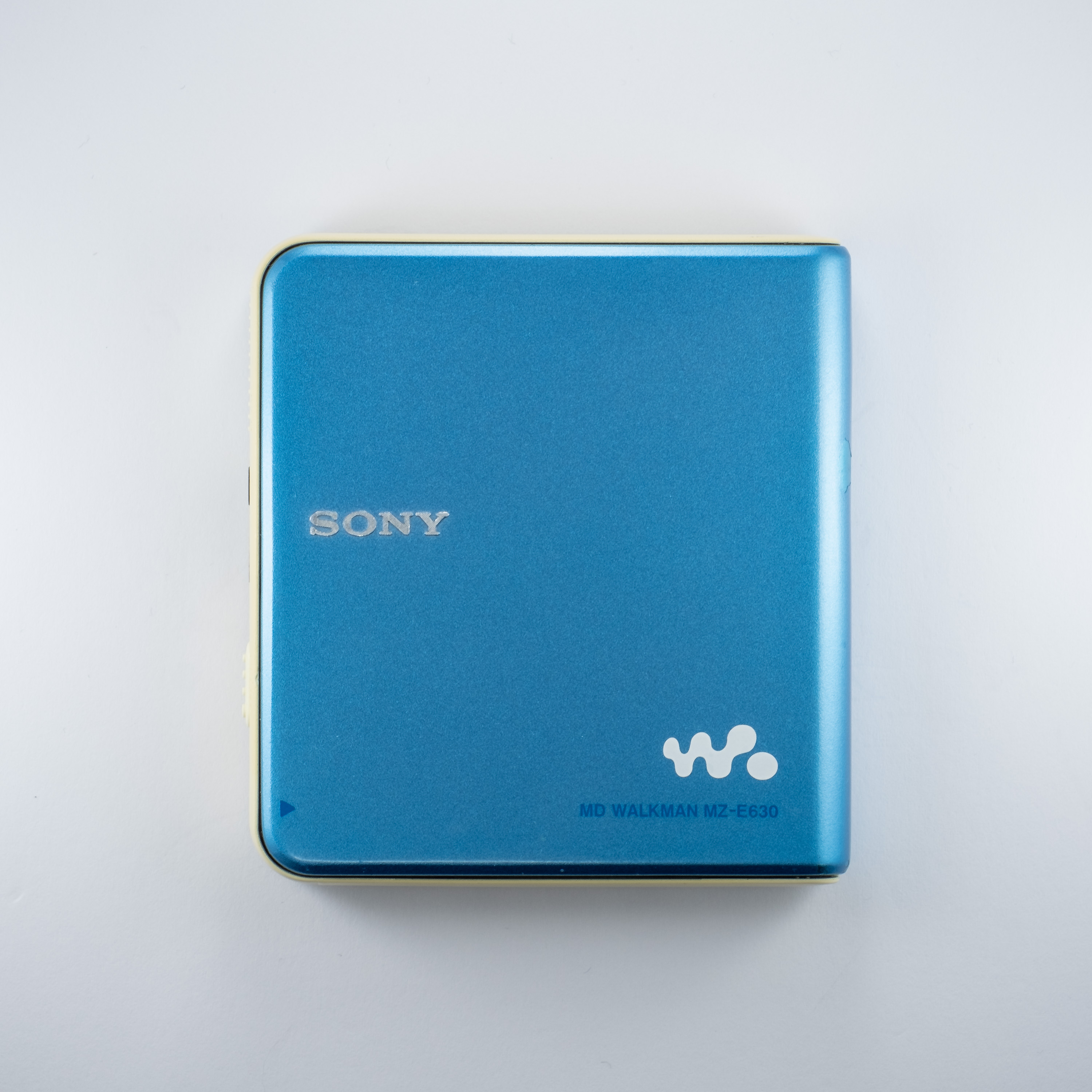 sony_mz_e630_blue_top.jpg sony_mz_e630_blue_top.jpg