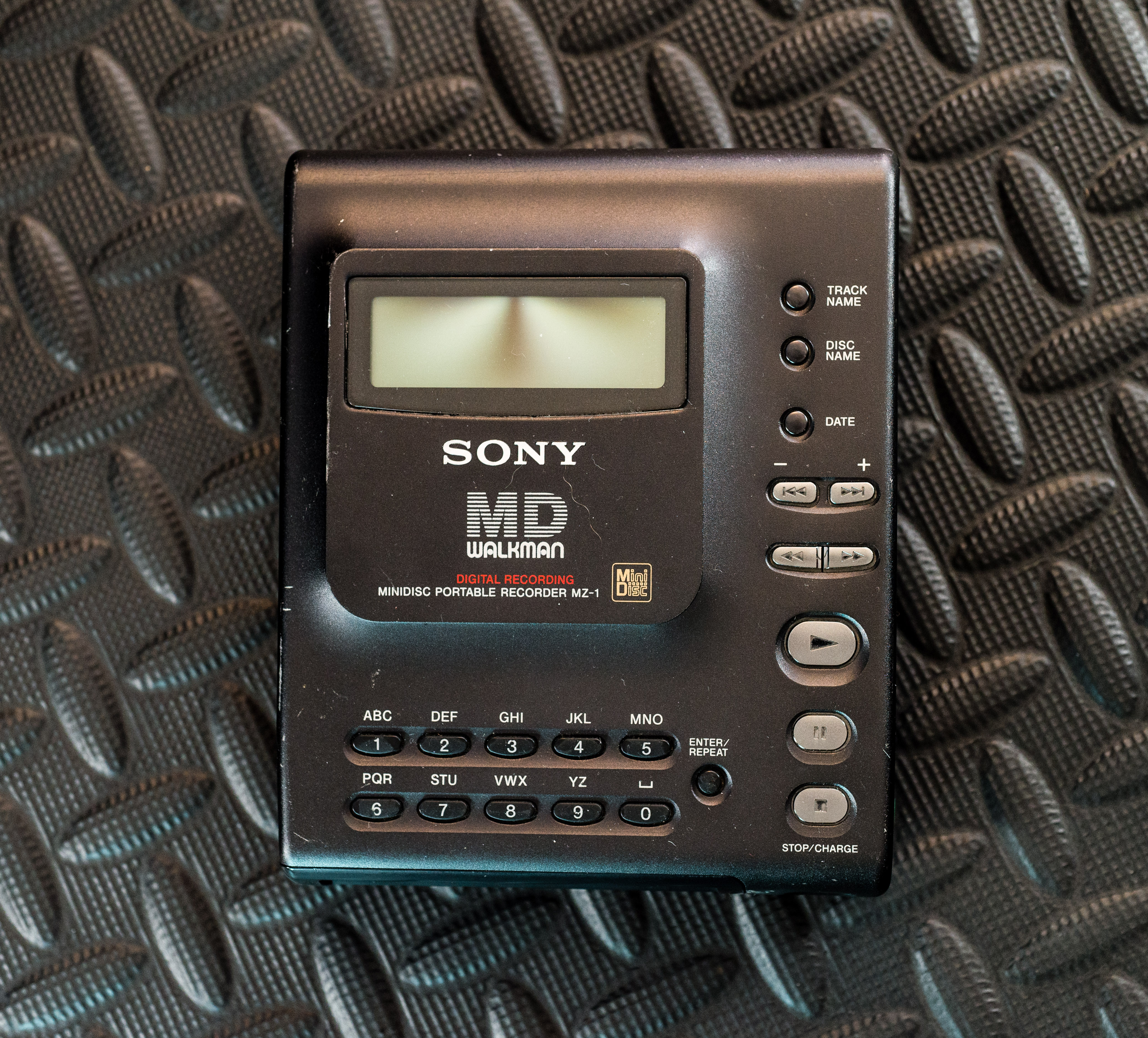Sony MZ-1 Top Sony MZ-1 Top