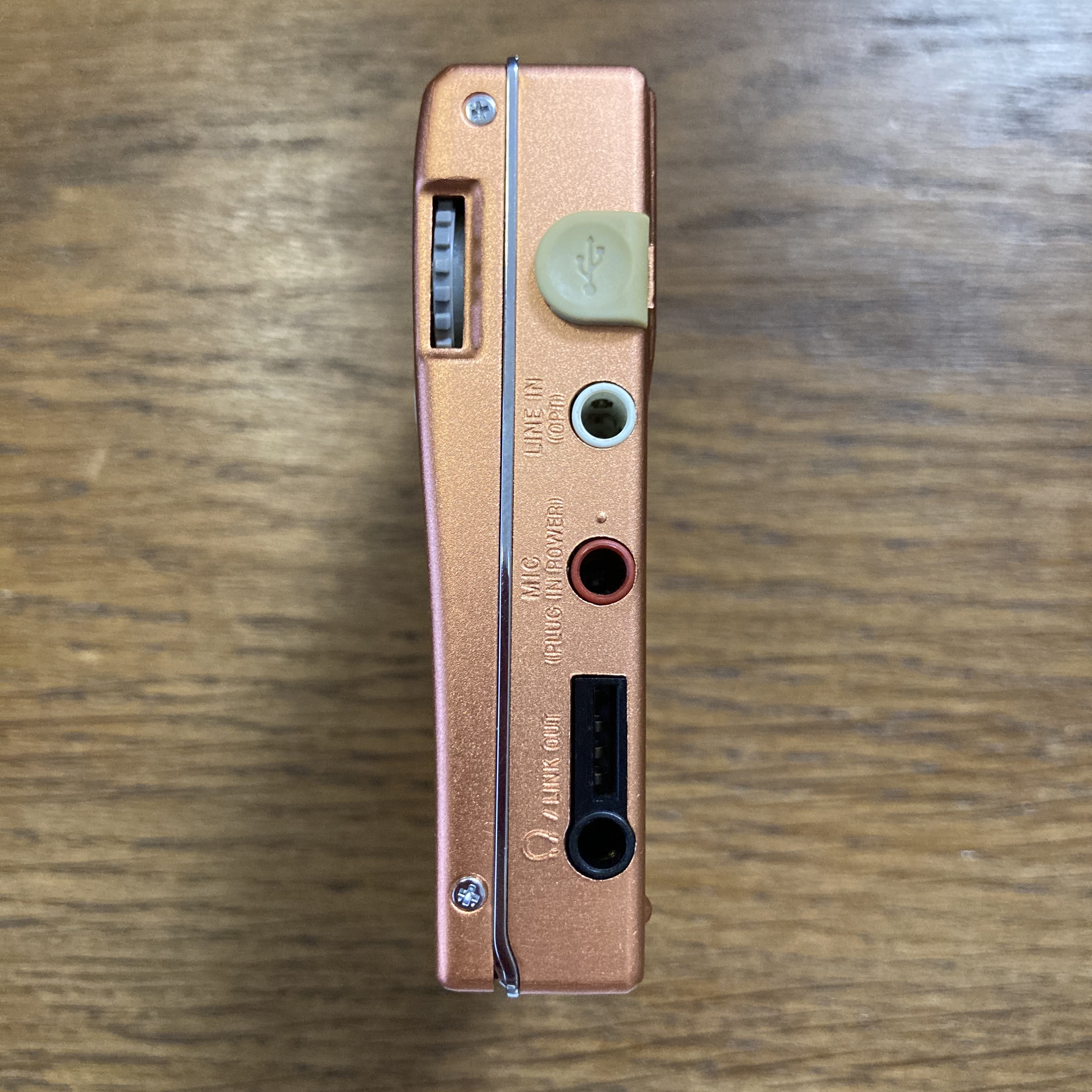 mz-n920_rightside.jpg mz-n920_rightside.jpg