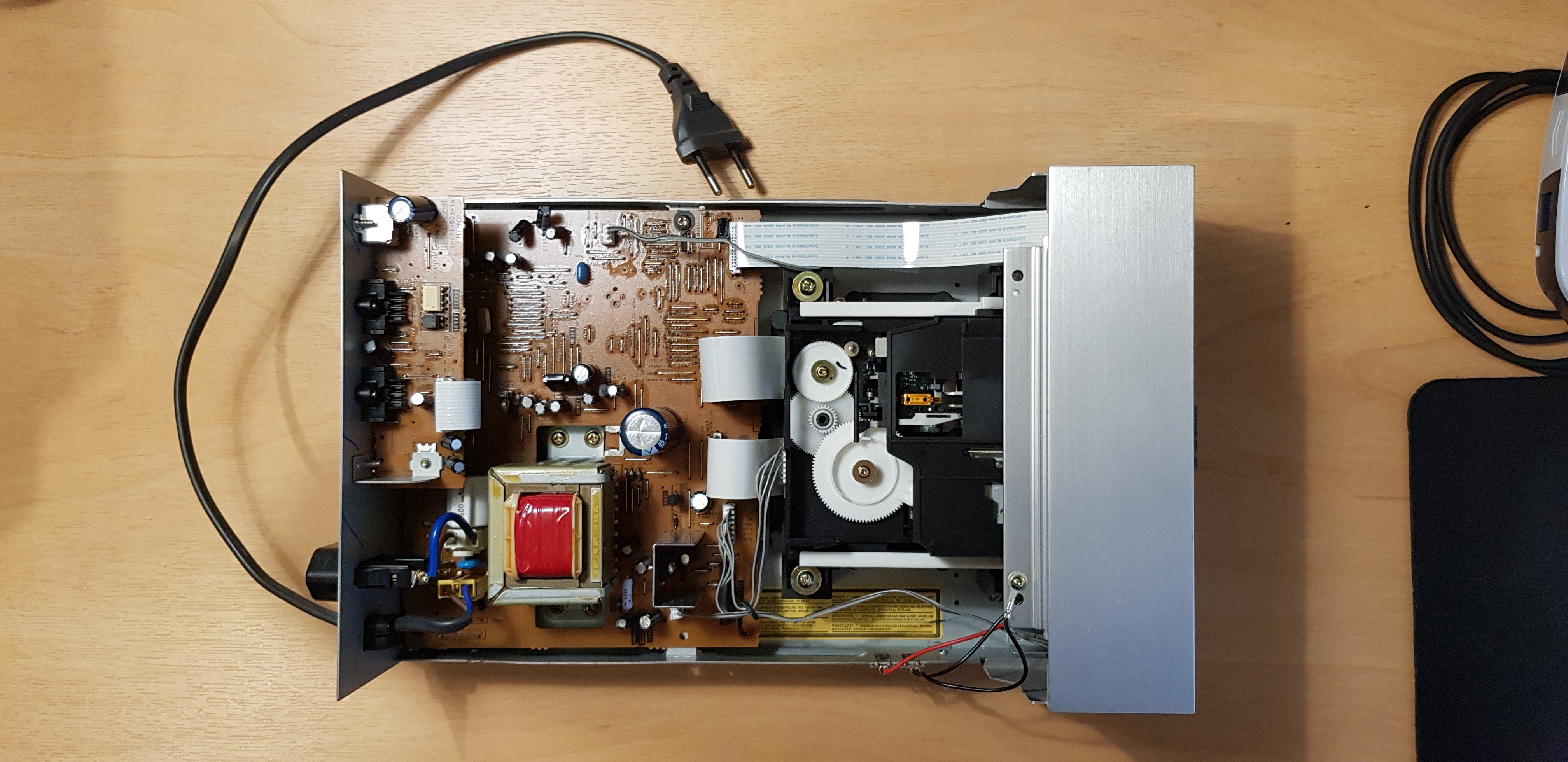 MDS-SD1 MiniDisc Inside Overview MDS-SD1 MiniDisc Inside Overview