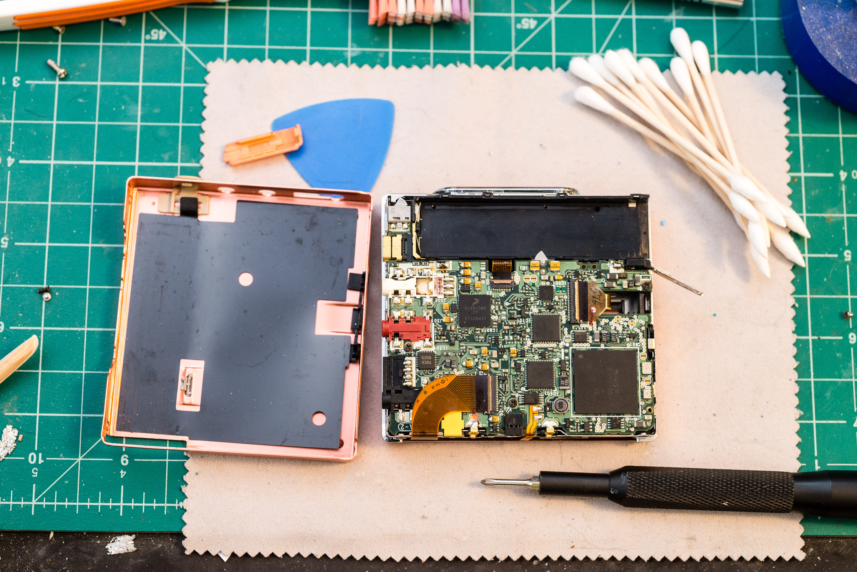 Bottom case removed Bottom case removed