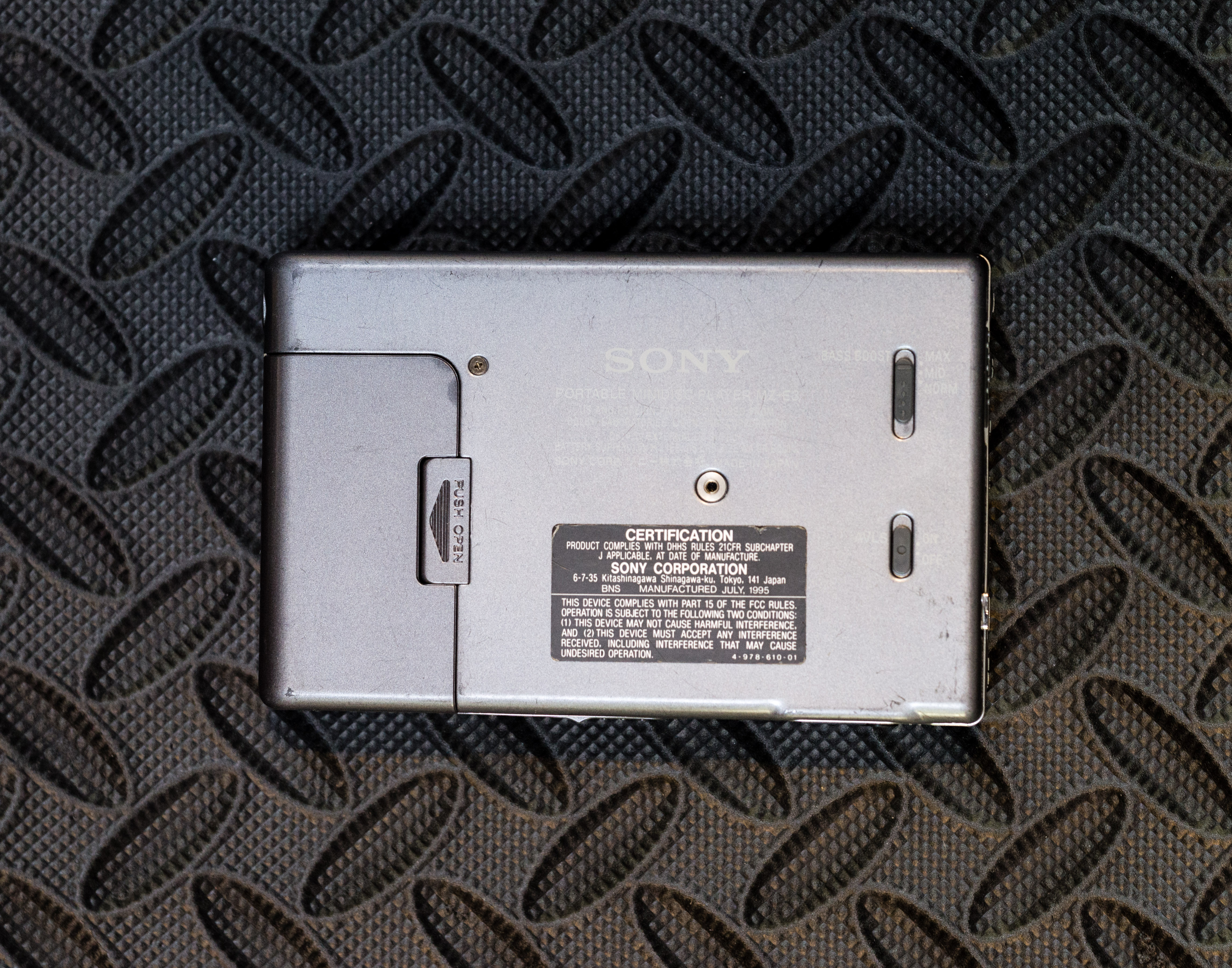 Sony MZ-E3 Bottom Sony MZ-E3 Bottom