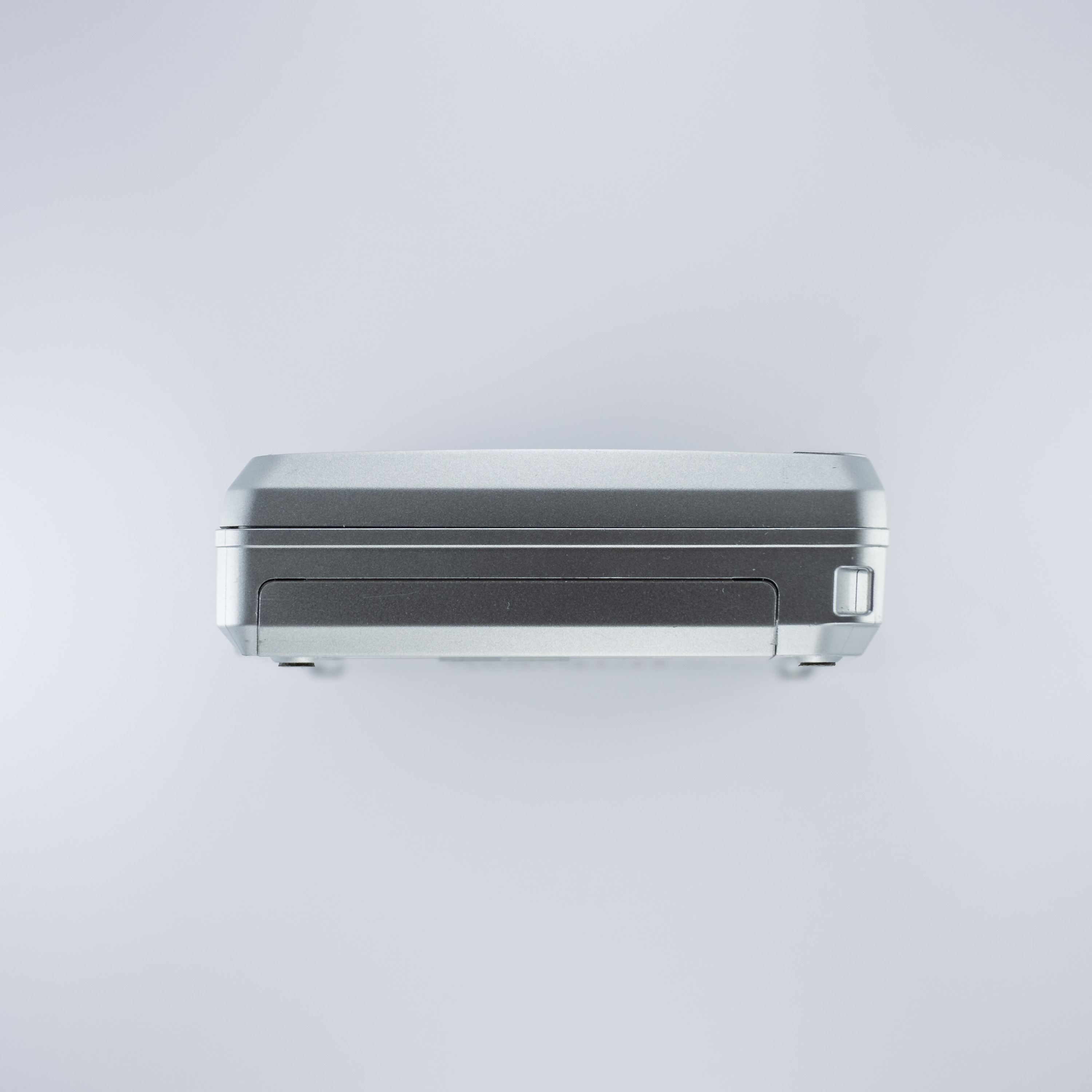 sony_mz_b10_right.jpg sony_mz_b10_right.jpg