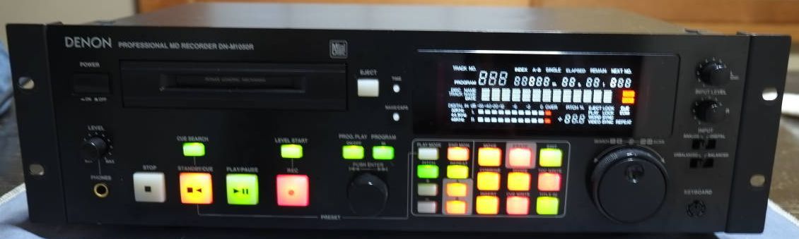denon_dn-m1050r_1.jpg denon_dn-m1050r_1.jpg