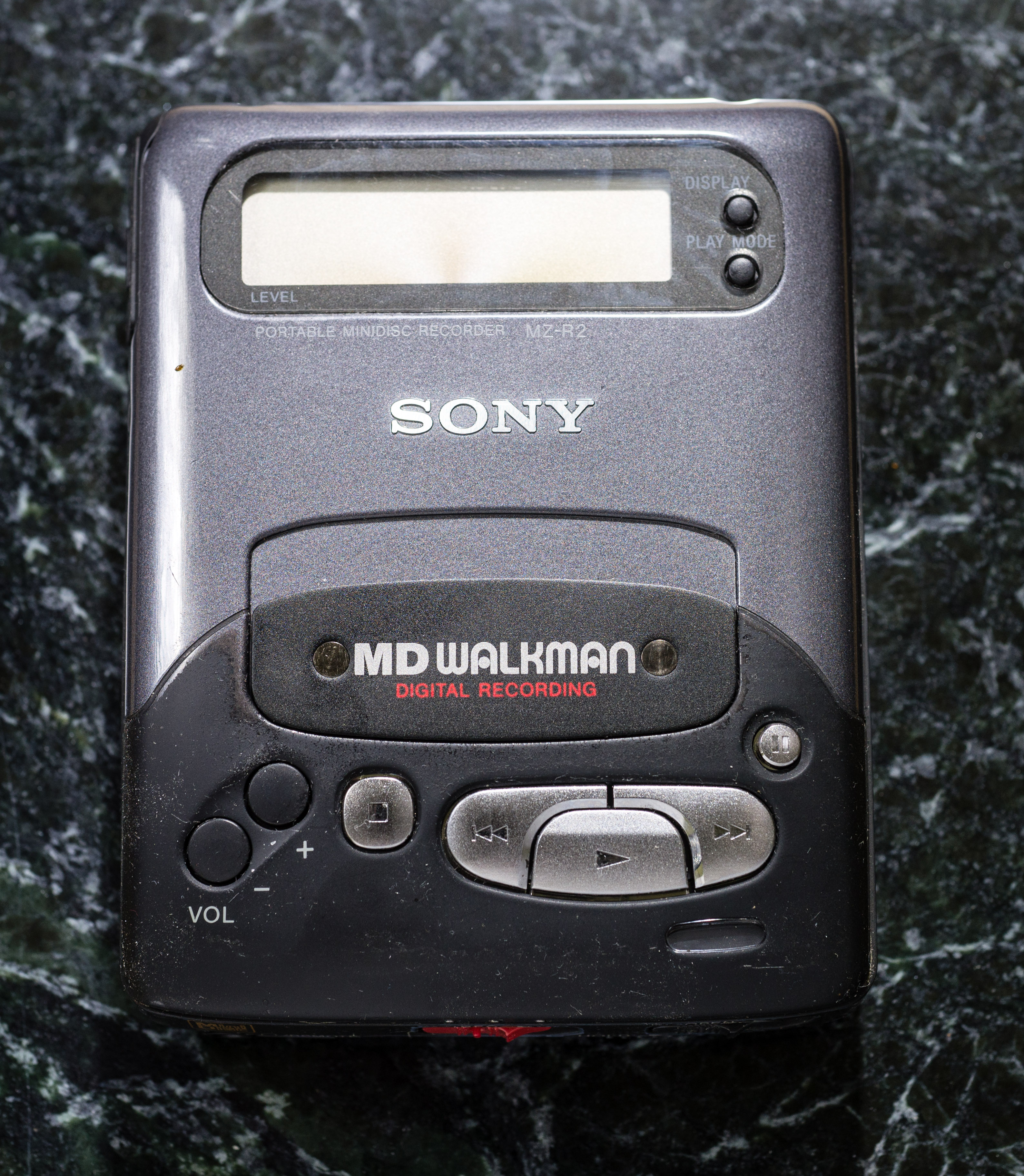 sony_mz-r2_front.jpg sony_mz-r2_front.jpg