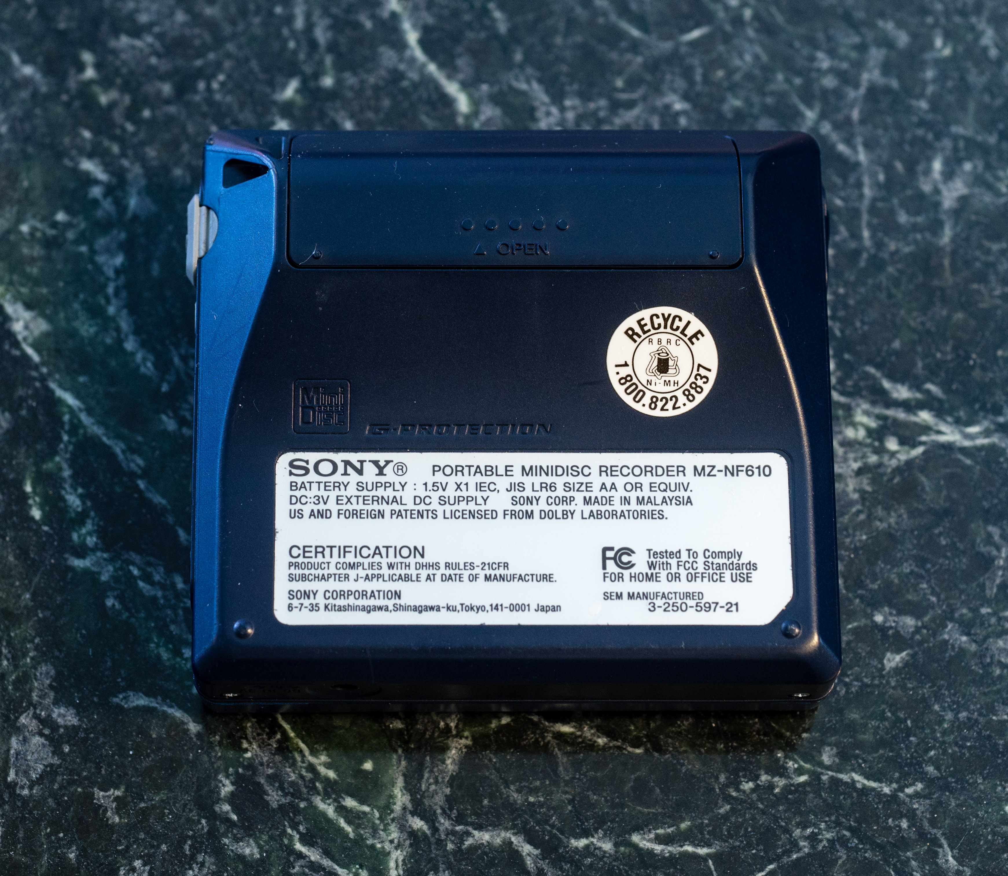 Sony MZ-NF610 Rear Sony MZ-NF610 Rear
