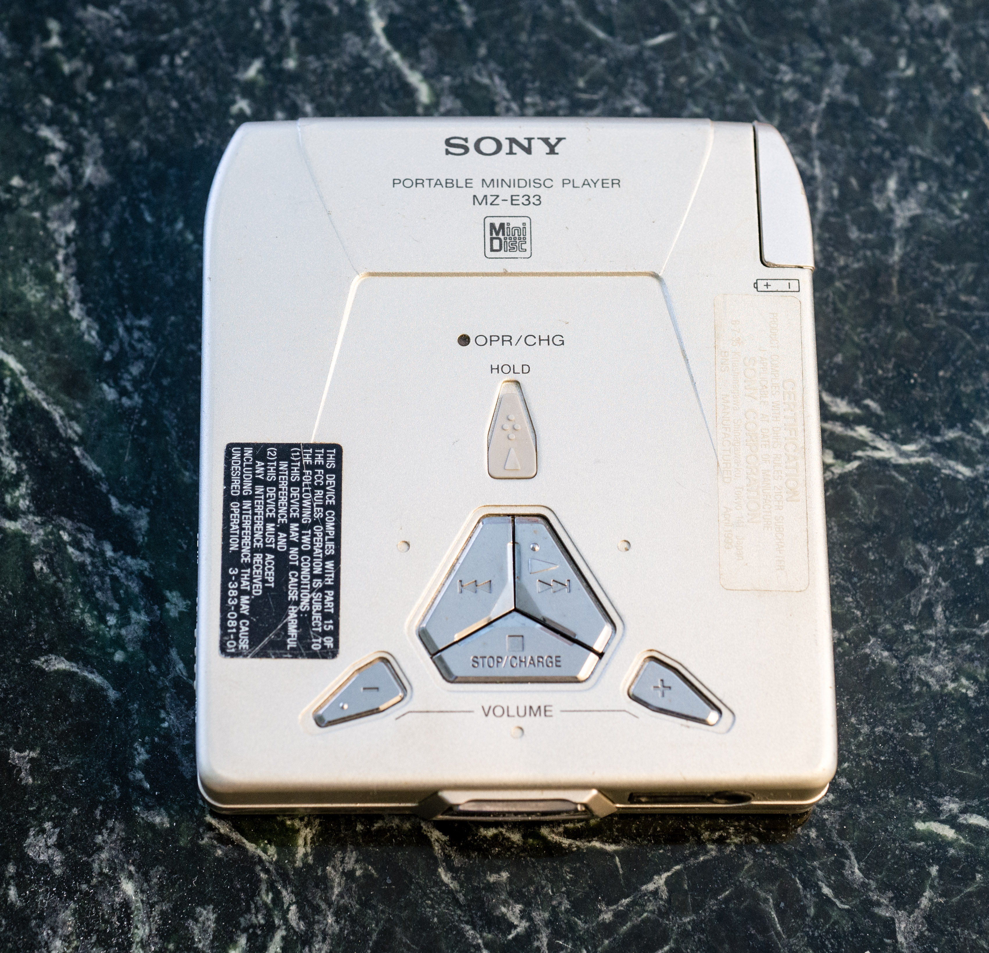 Sony MZ-E33 Bottom Sony MZ-E33 Bottom