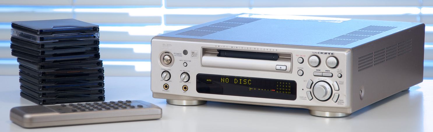 jvc_xm-f1_1.jpg jvc_xm-f1_1.jpg