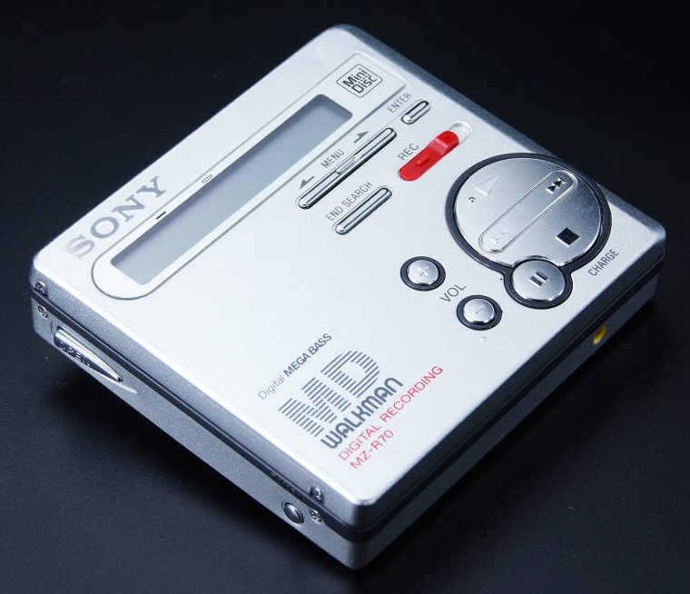 sony_mz-r70_silver_main.jpg sony_mz-r70_silver_main.jpg