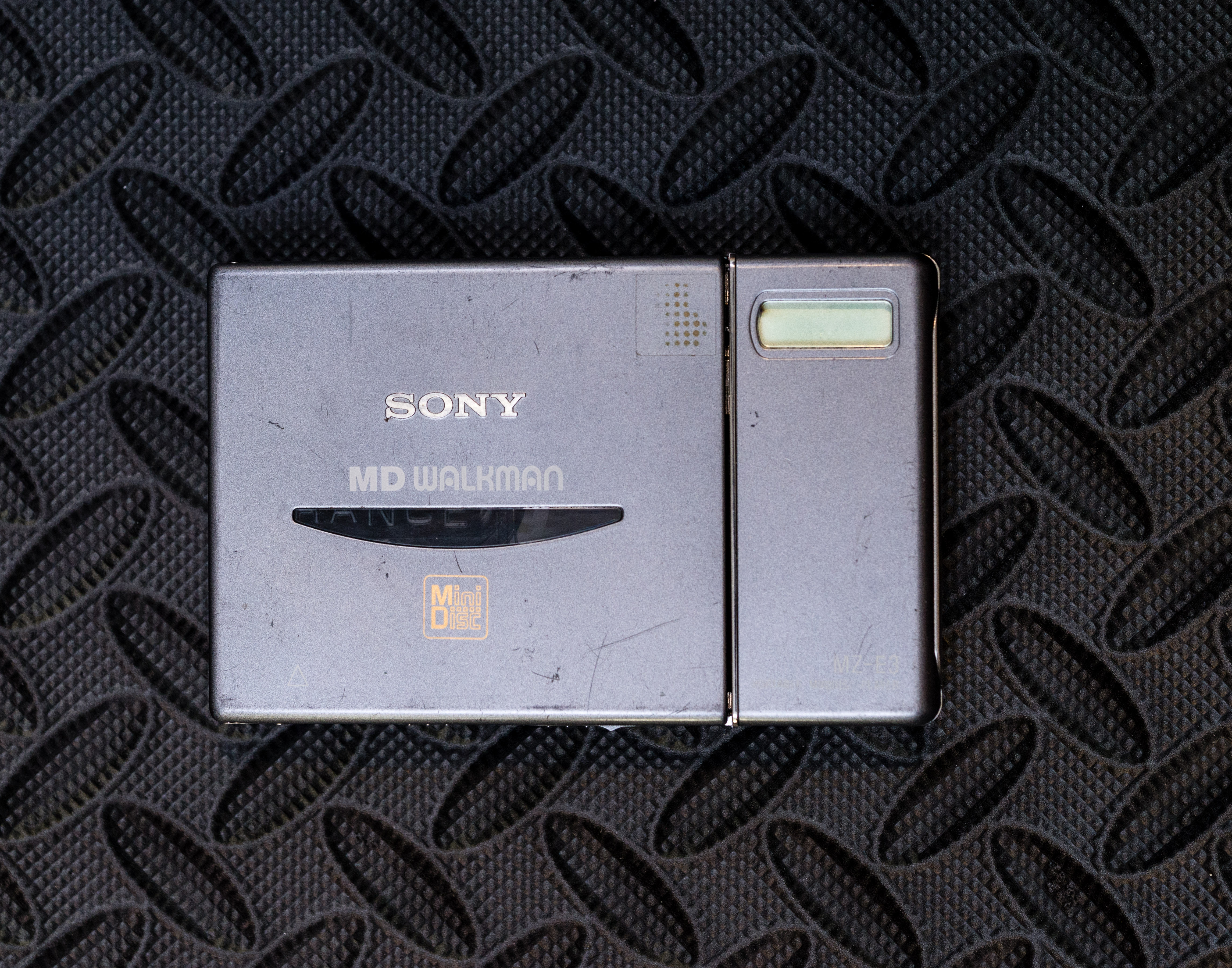 Sony MZ-E3 Top Sony MZ-E3 Top